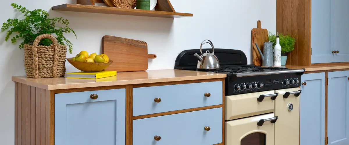 Ashfield bespoke solid timber kitchen